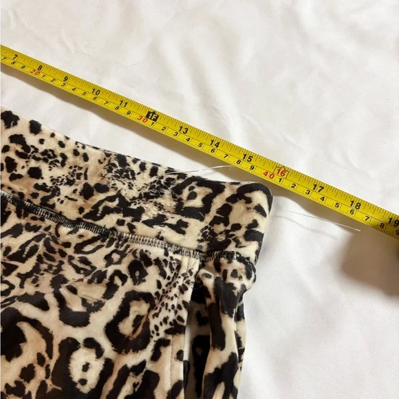 Juicy Couture Ocelot Print Hoodie and Shorts Set L NWT - Picture 8 of 10